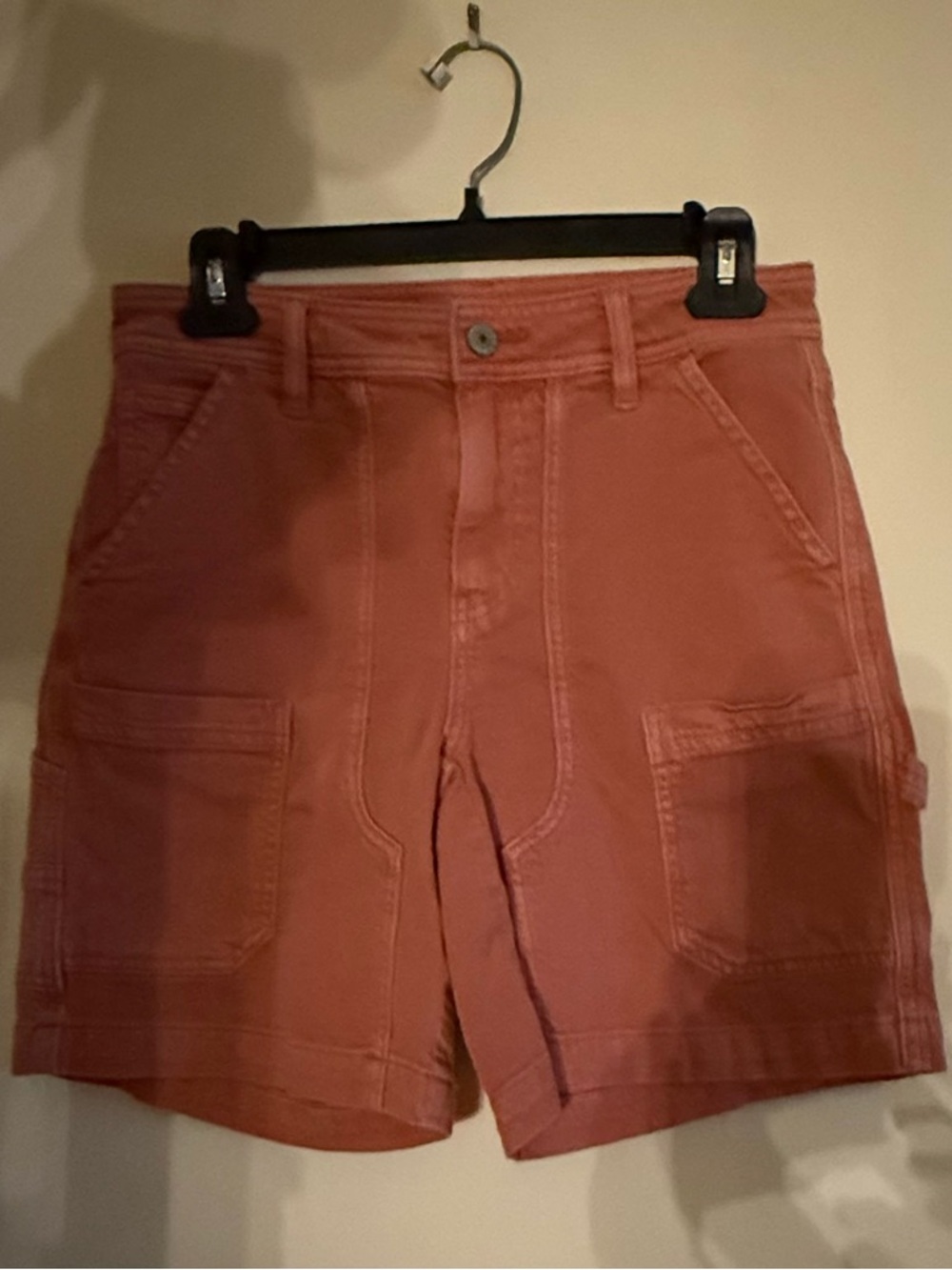 AMERICAN EAGLE 8 Pocket Casual Cargo Style High-Rise Shorts - Coral Orange 🪸